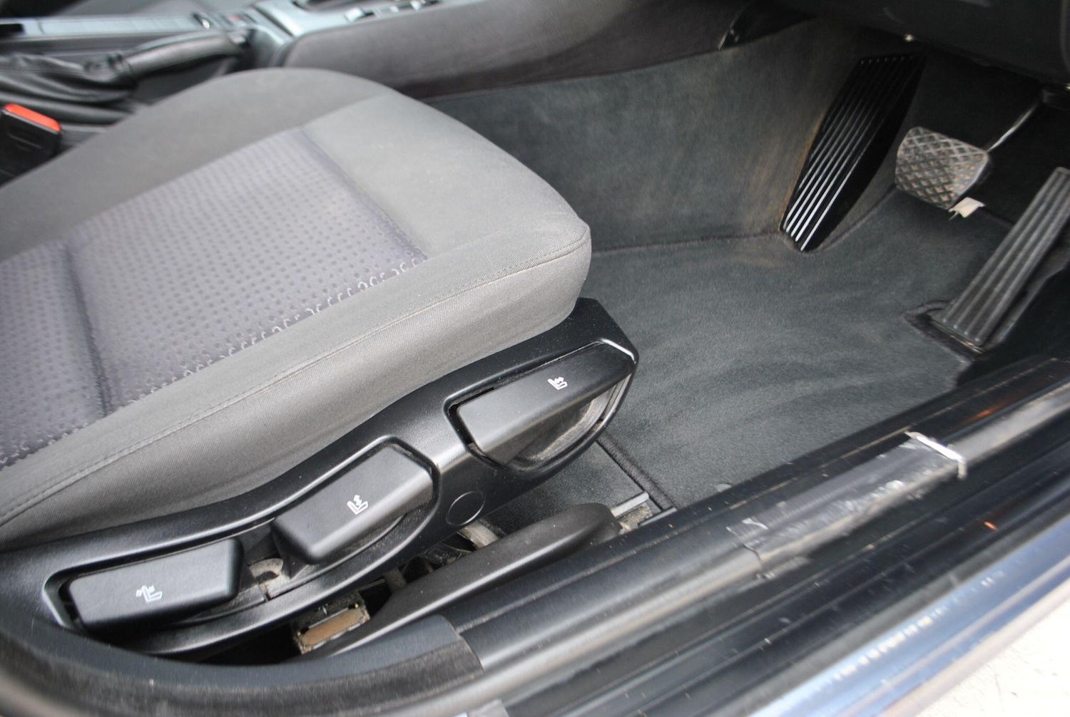 Used BMW 3 Series 2004 for sale - 76926220: Photo 43