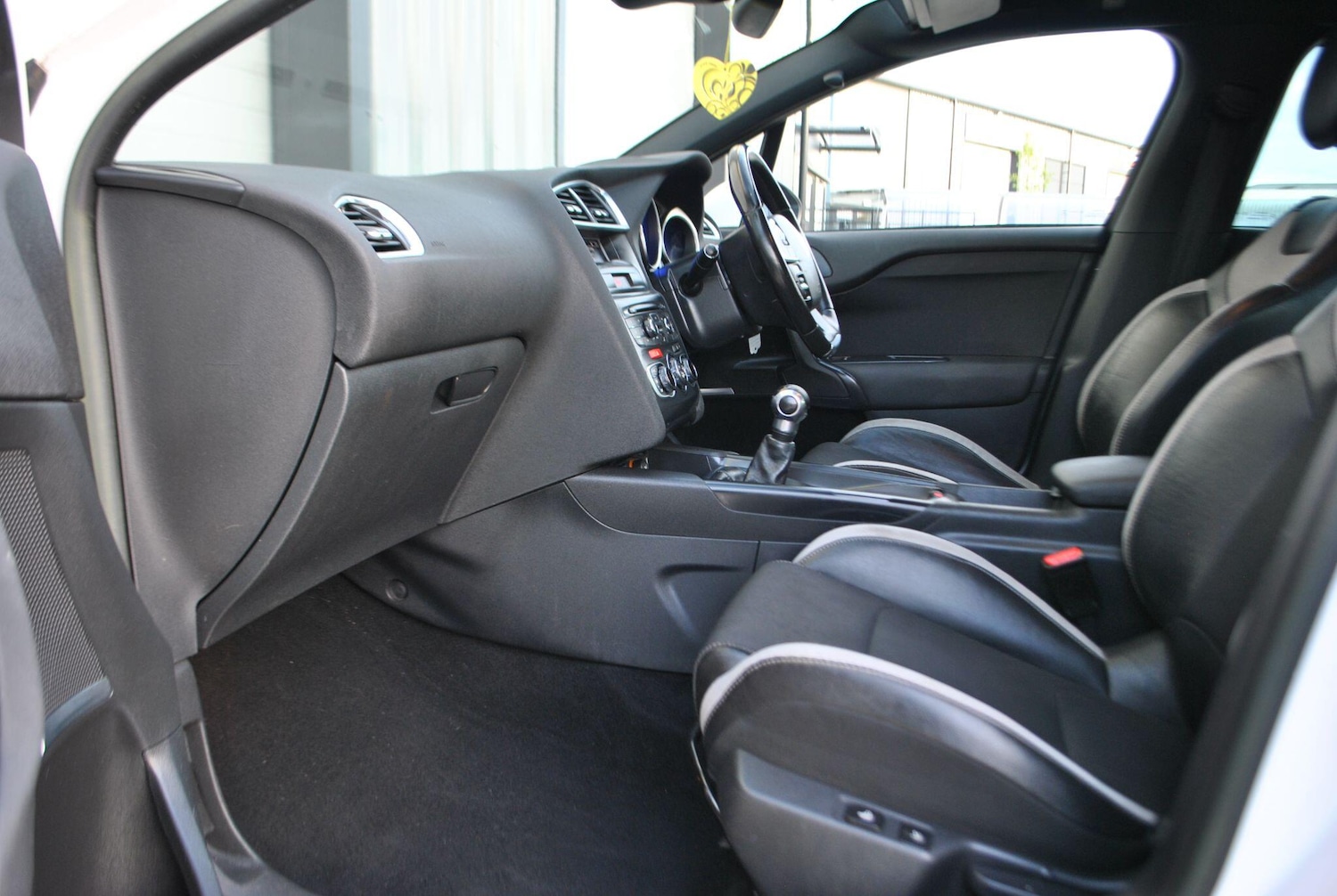 Used Citroen DS4 2013 for sale - 76151127: Photo 8