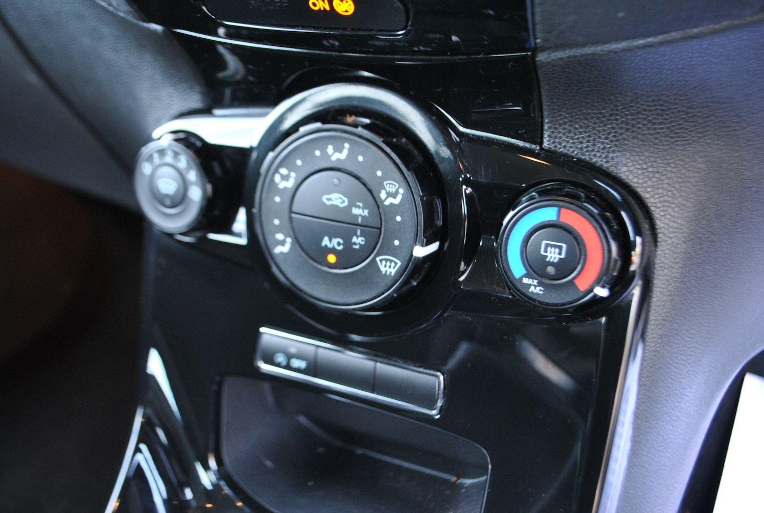 Used Ford Fiesta 2017 for sale - 76942498: Photo 17