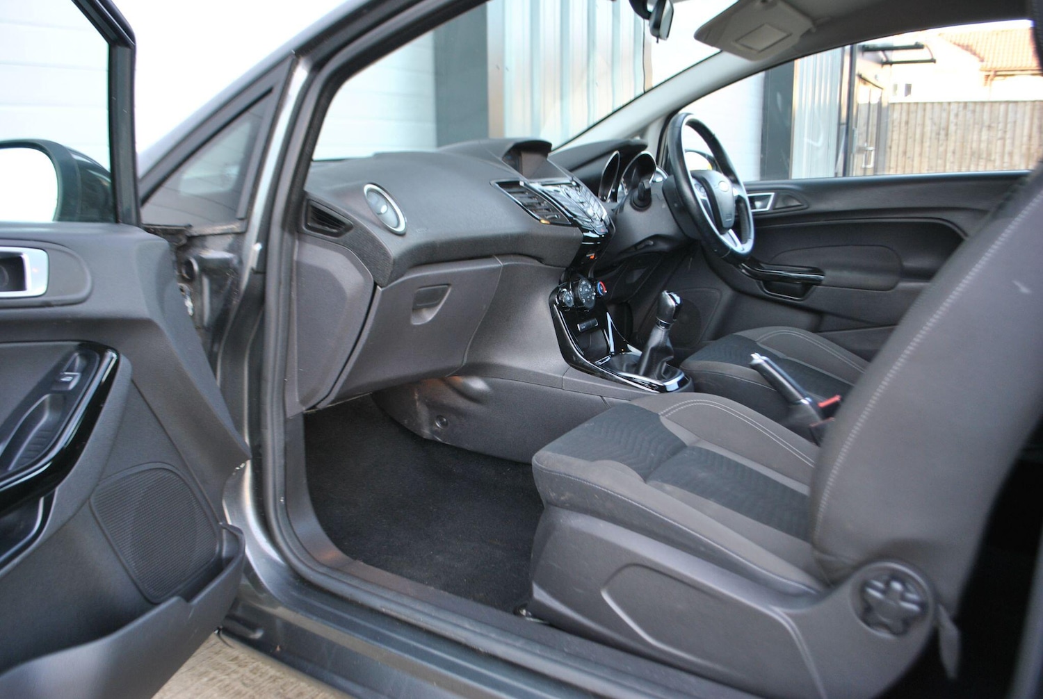 Used Ford Fiesta 2017 for sale - 76942498: Photo 8