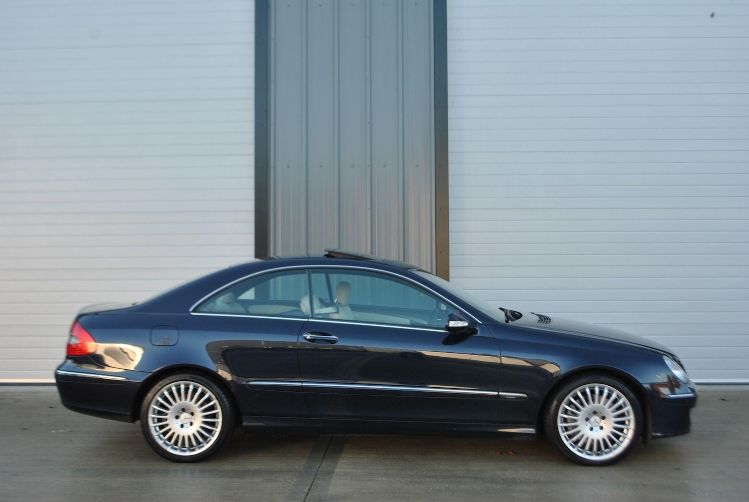 Used Mercedes-Benz CLK 2006 for sale - 76786712: Photo 2