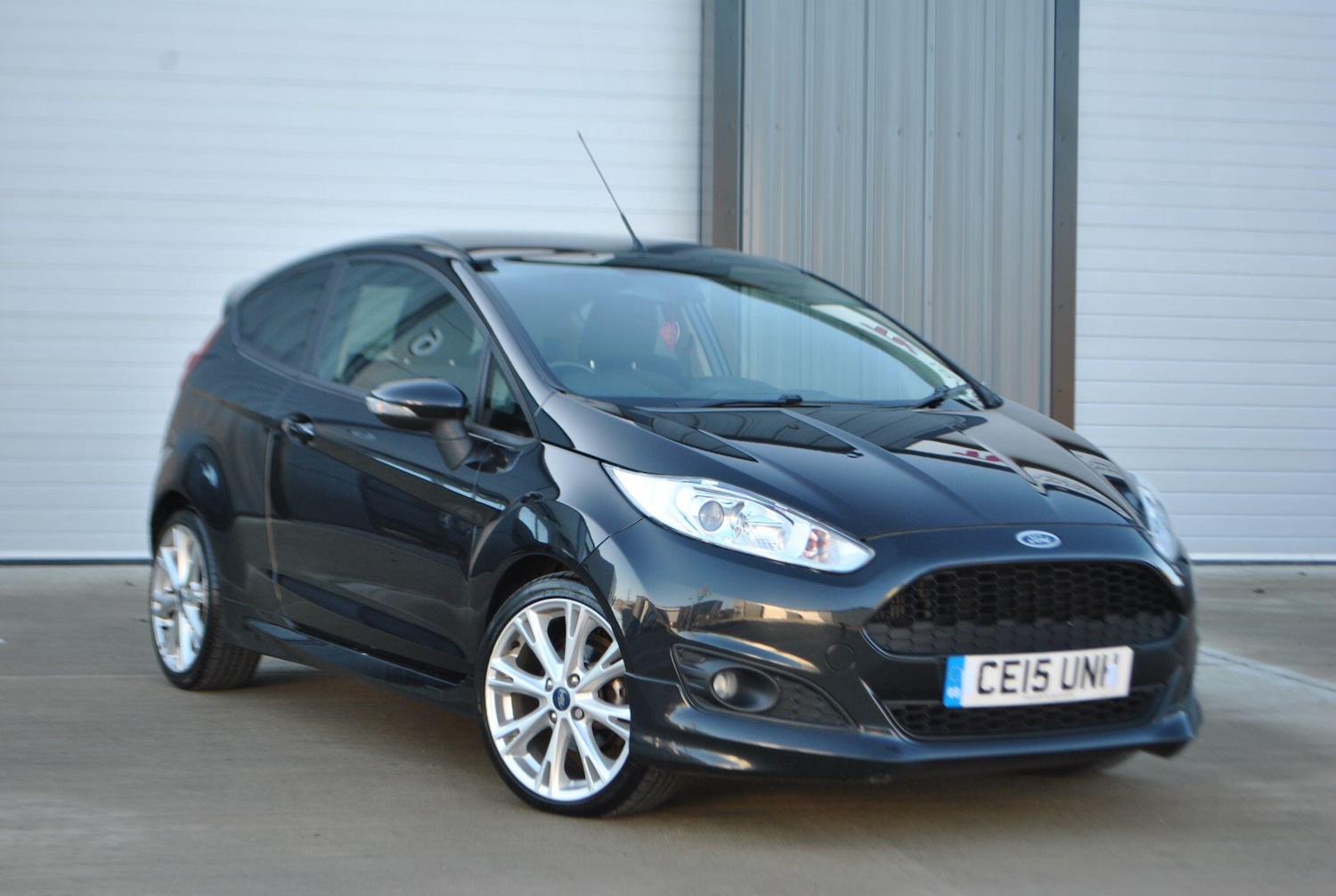 Used Ford Fiesta 2015 for sale - 76786704: Photo 1