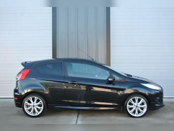Used Ford Fiesta 2015 for sale - 76786704: Photo