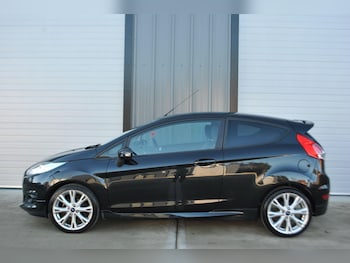 Used Ford Fiesta 2015 for sale - 76786704: Photo