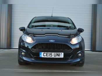 Used Ford Fiesta 2015 for sale - 76786704: Photo