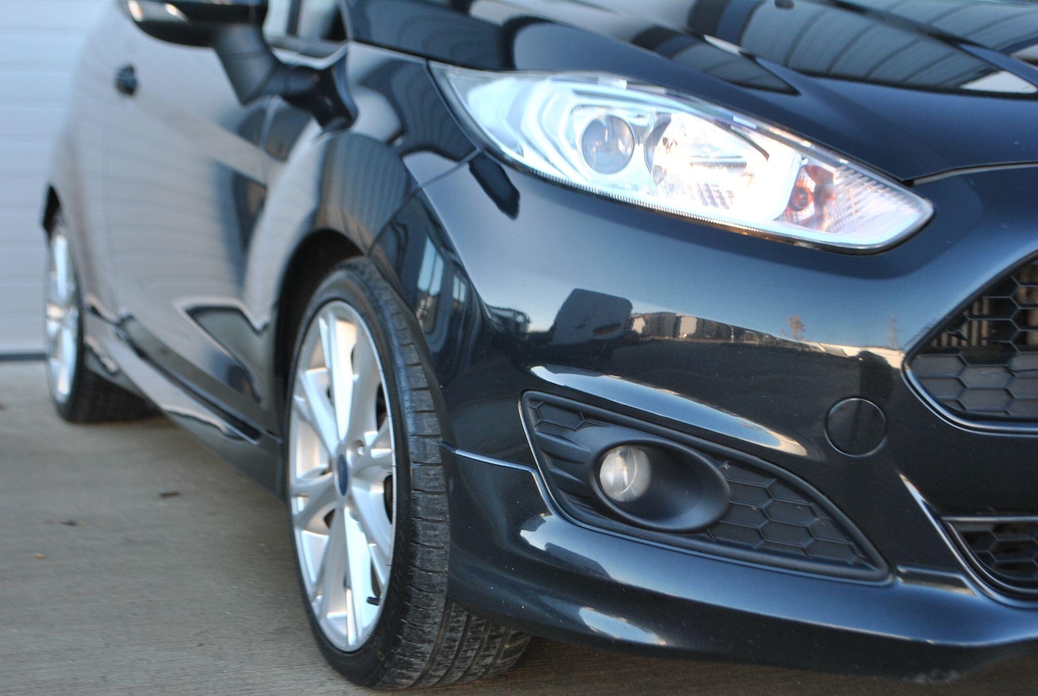 Used Ford Fiesta 2015 for sale - 76786704: Photo 5