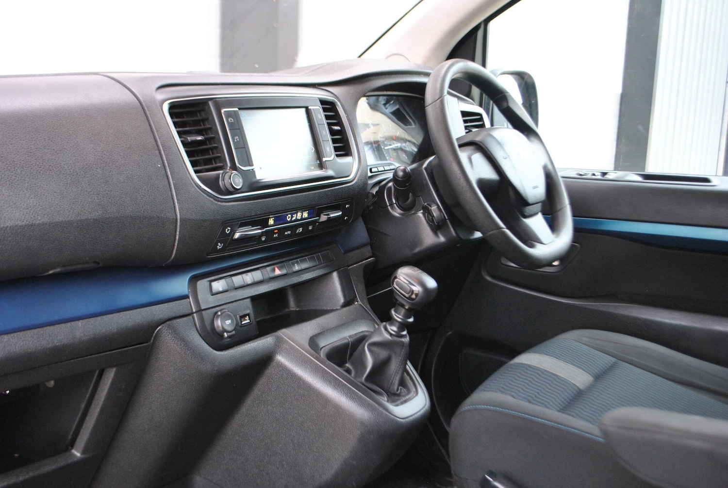 Used Peugeot Traveller 2016 for sale - 76786532: Photo 11