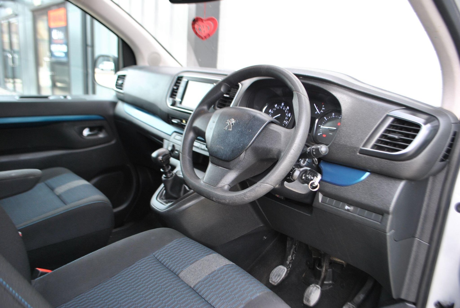 Used Peugeot Traveller 2016 for sale - 76786532: Photo 14