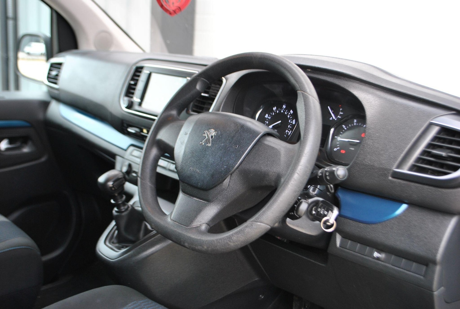 Used Peugeot Traveller 2016 for sale - 76786532: Photo 15