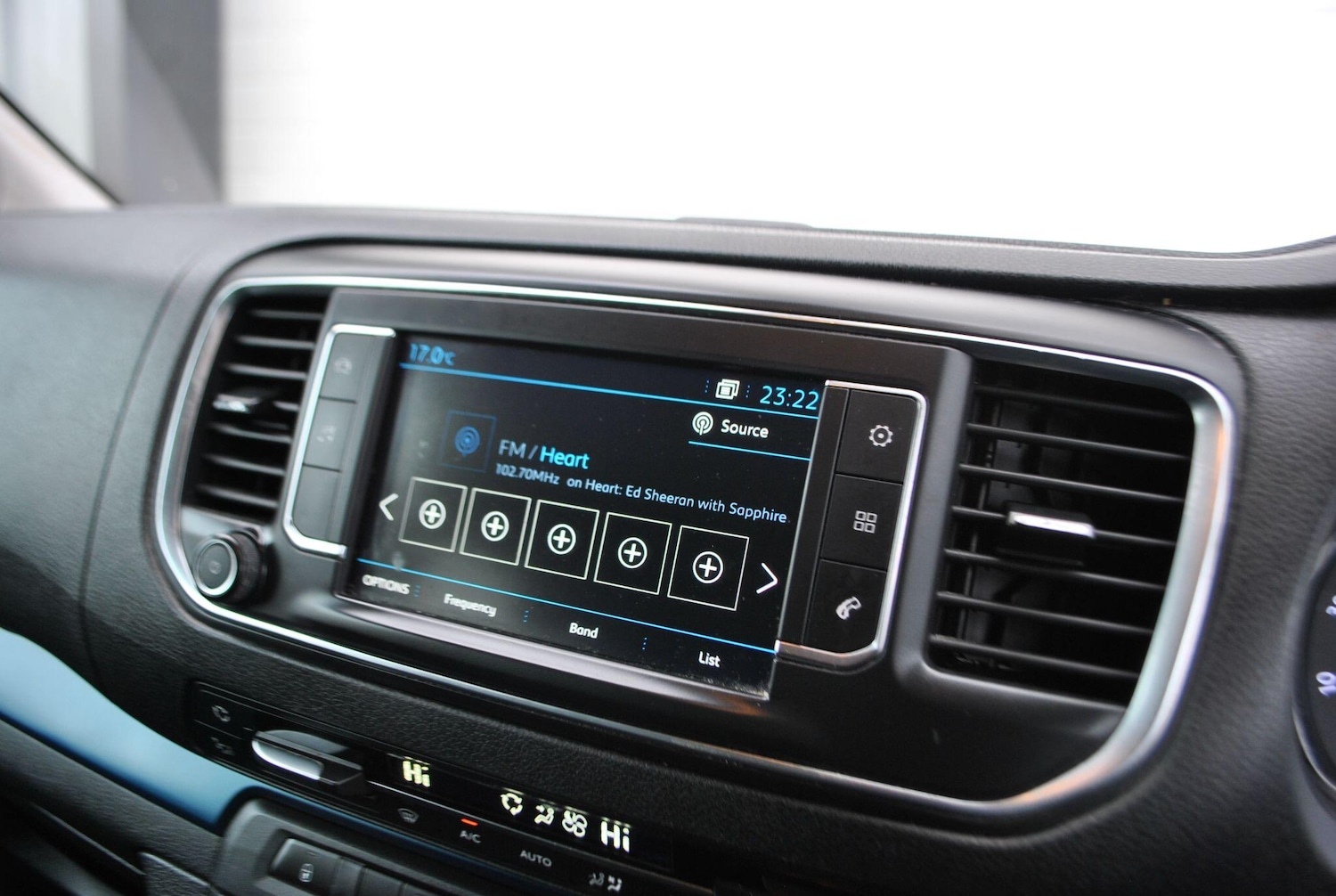 Used Peugeot Traveller 2016 for sale - 76786532: Photo 19