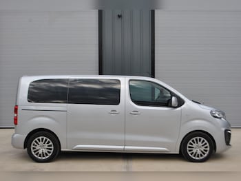 Used Peugeot Traveller 2016 for sale - 76786532: Photo