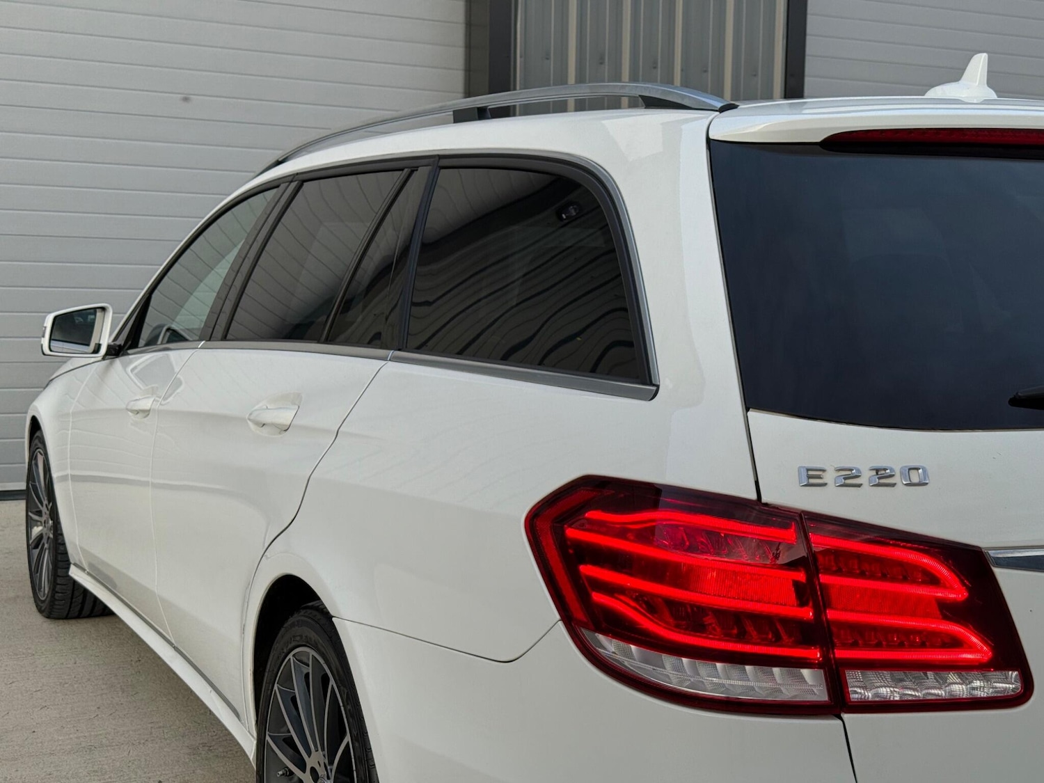 Used Mercedes-Benz E Class 2015 for sale - 76786934: Photo 26