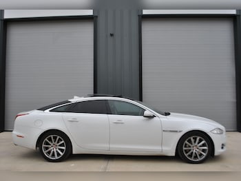 Used Jaguar XJ 2015 for sale - 76151466: Photo