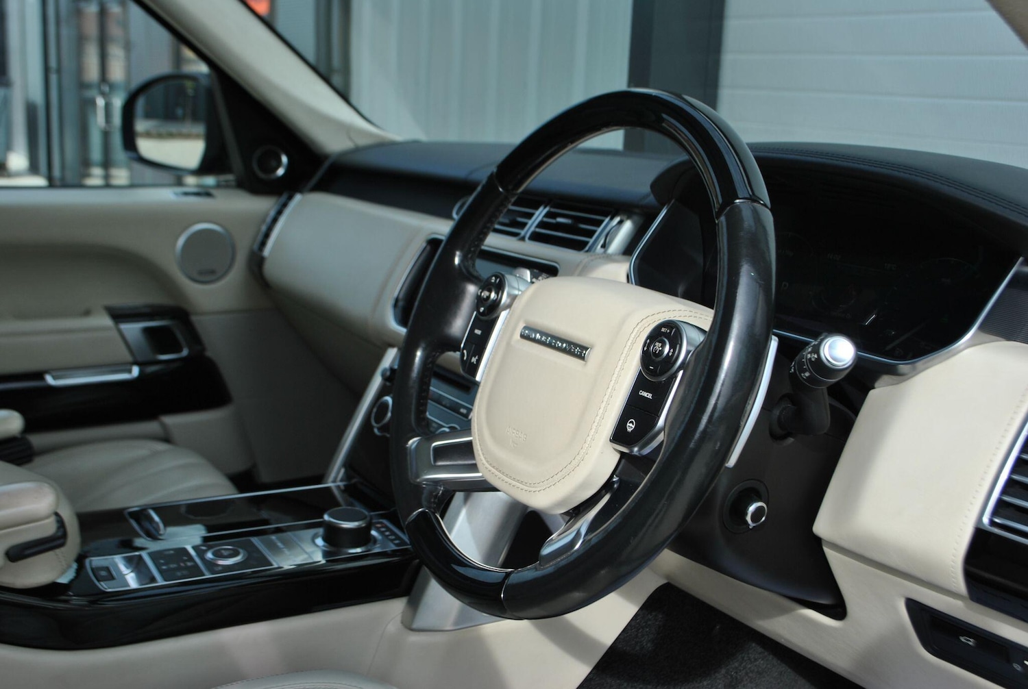 Used Land Rover Range Rover 2015 for sale - 76786544: Photo 26