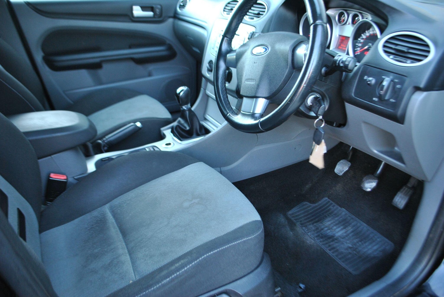 Used Ford Focus 2010 for sale - 76786710: Photo 13