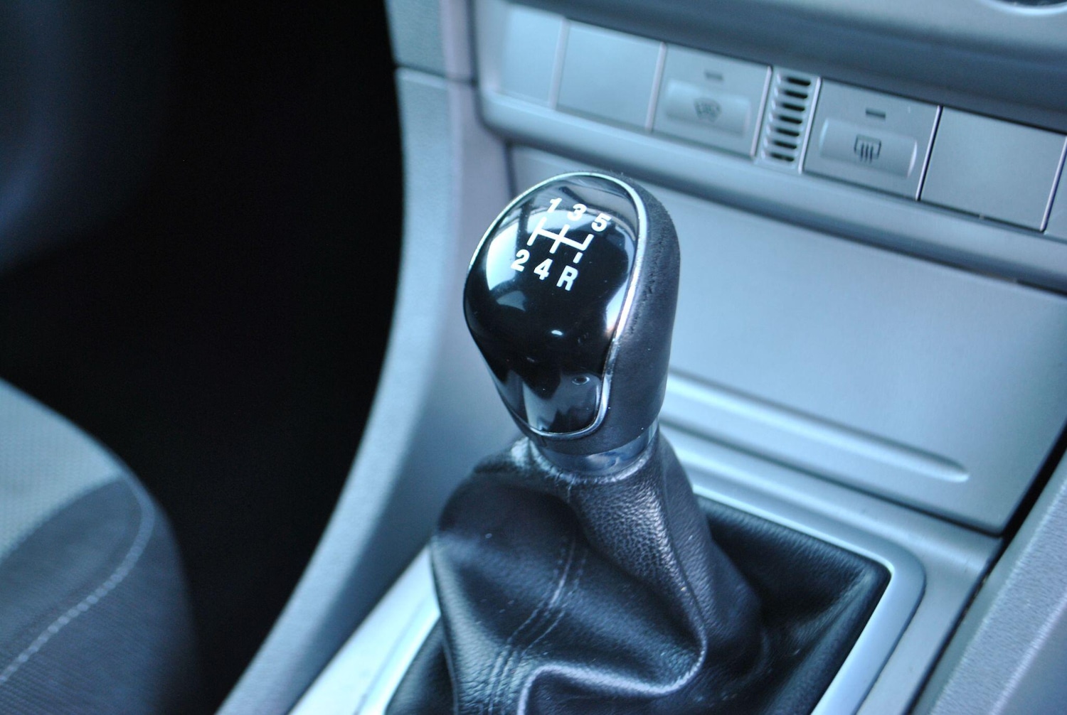 Used Ford Focus 2010 for sale - 76786710: Photo 16