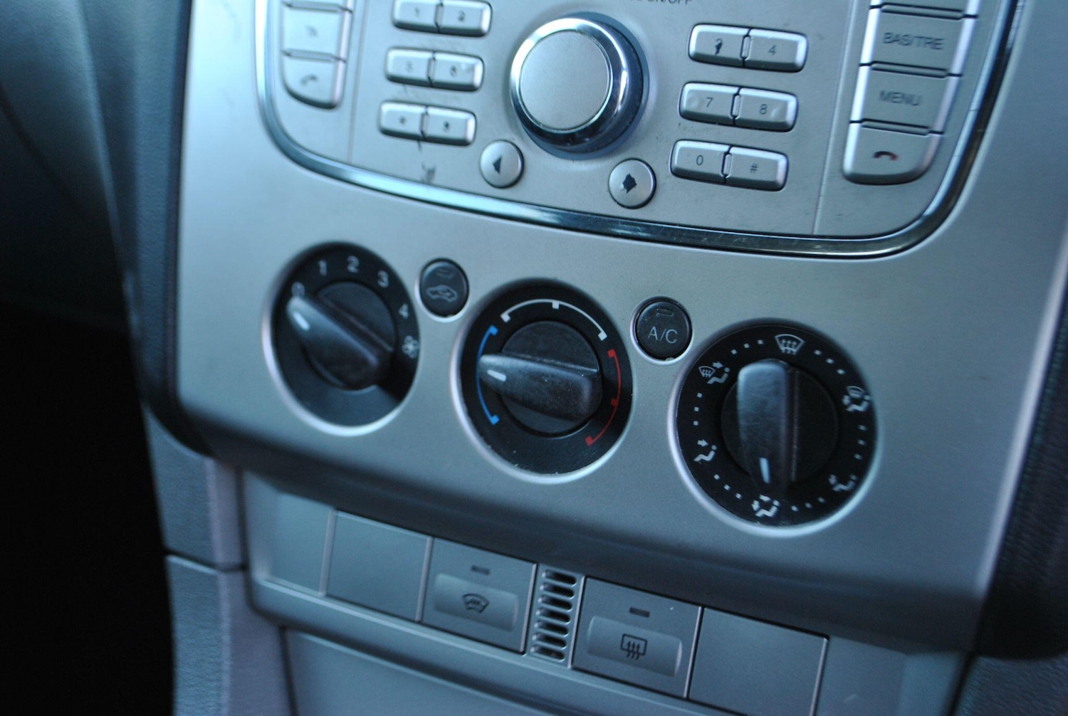 Used Ford Focus 2010 for sale - 76786710: Photo 17