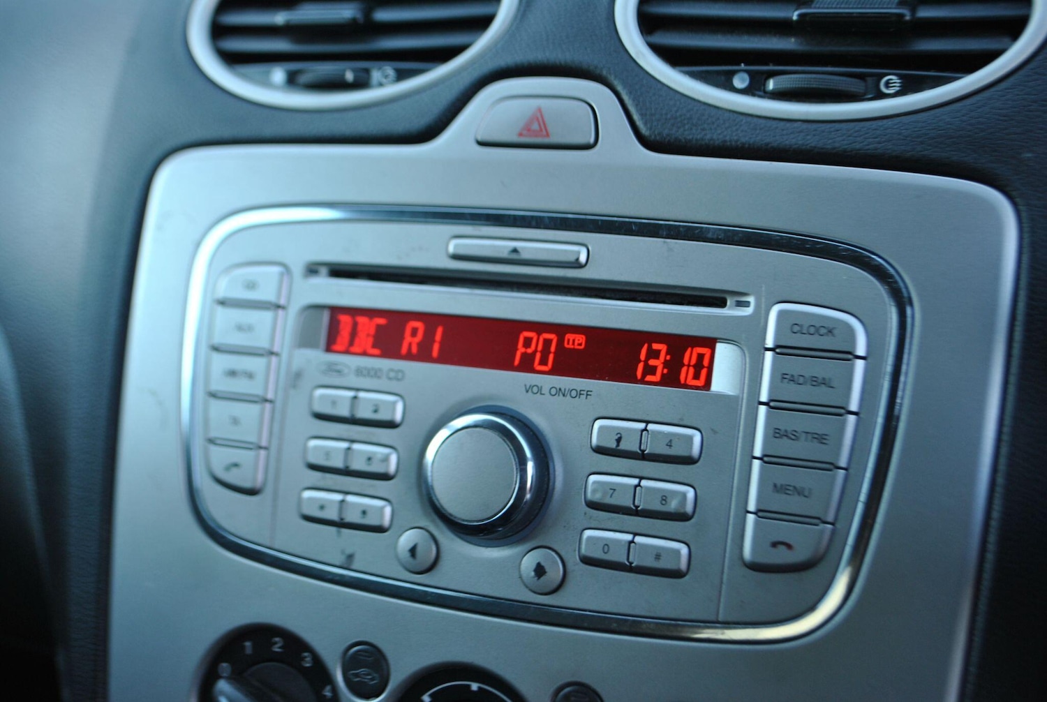 Used Ford Focus 2010 for sale - 76786710: Photo 18