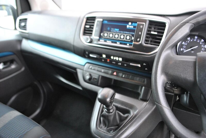 Used Peugeot Traveller 2016 for sale - 77003761: Photo 16