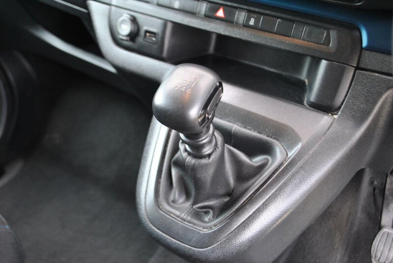 Used Peugeot Traveller 2016 for sale - 77003761: Photo 17