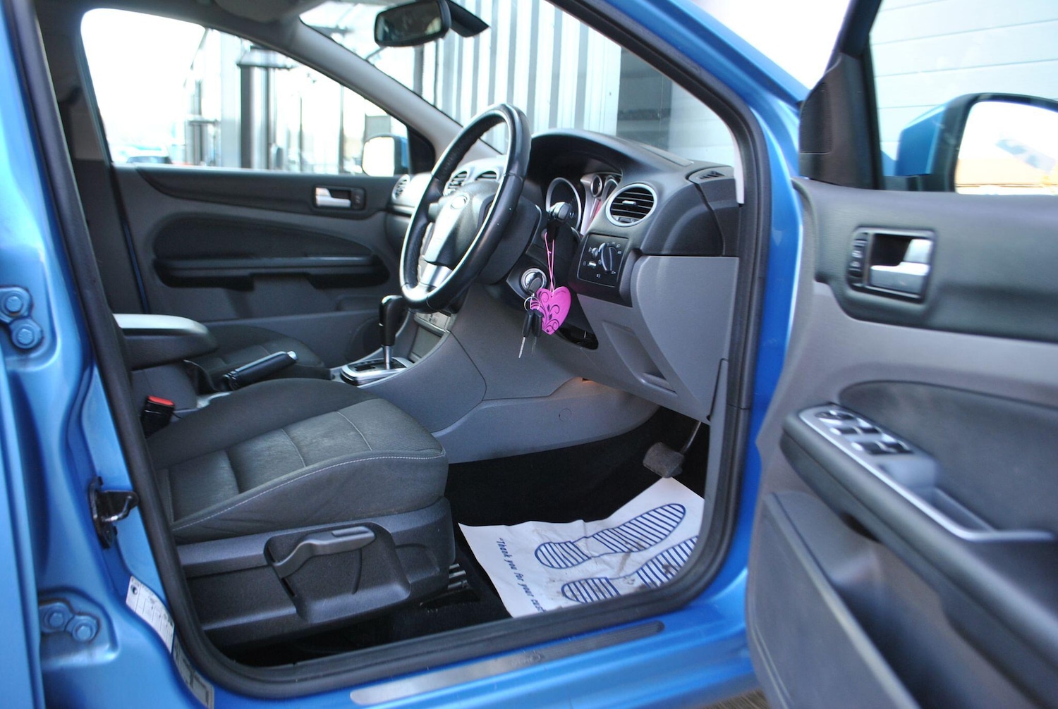 Used Ford Focus 2008 for sale - 76512330: Photo 12