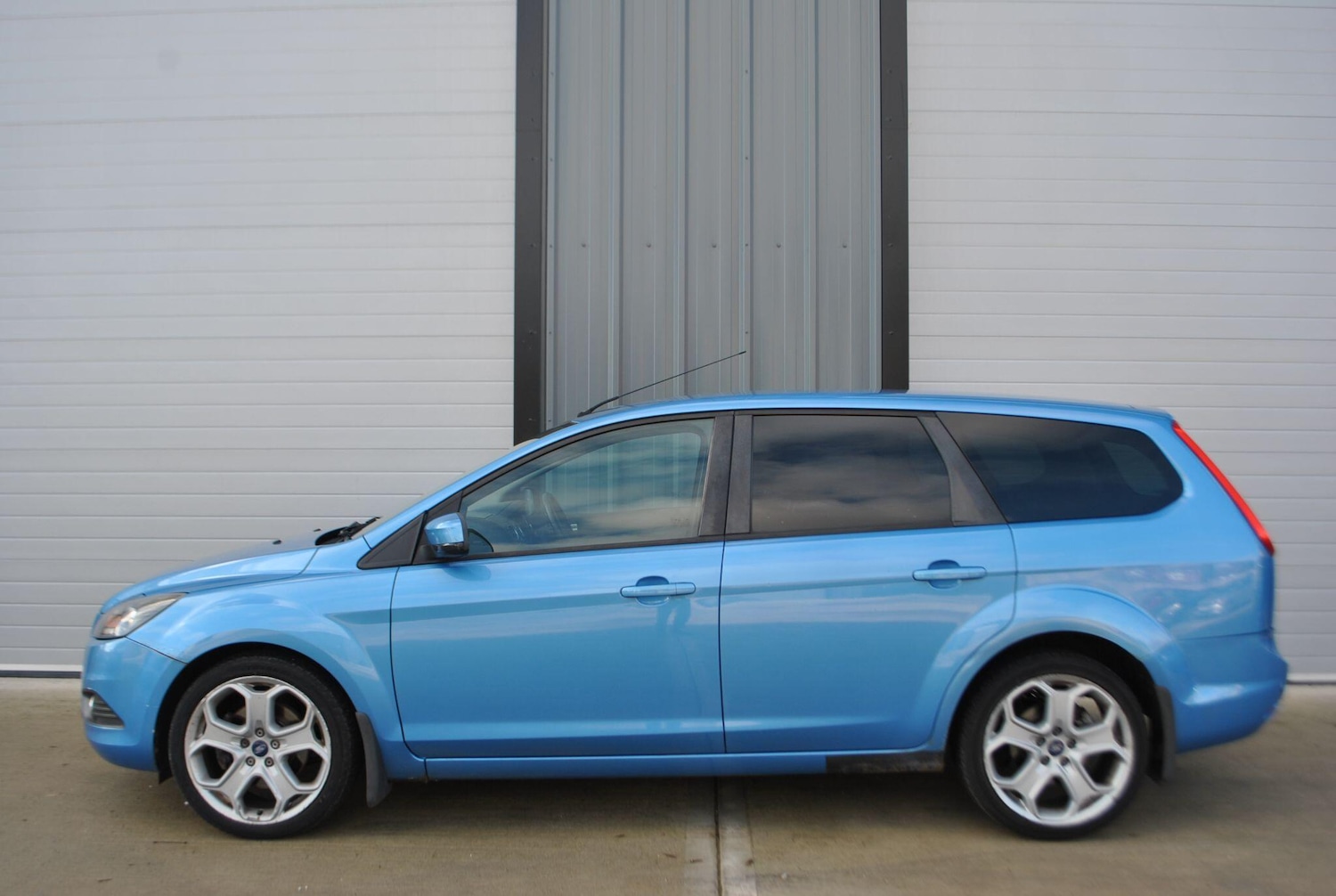 Used Ford Focus 2008 for sale - 76512330: Photo 3