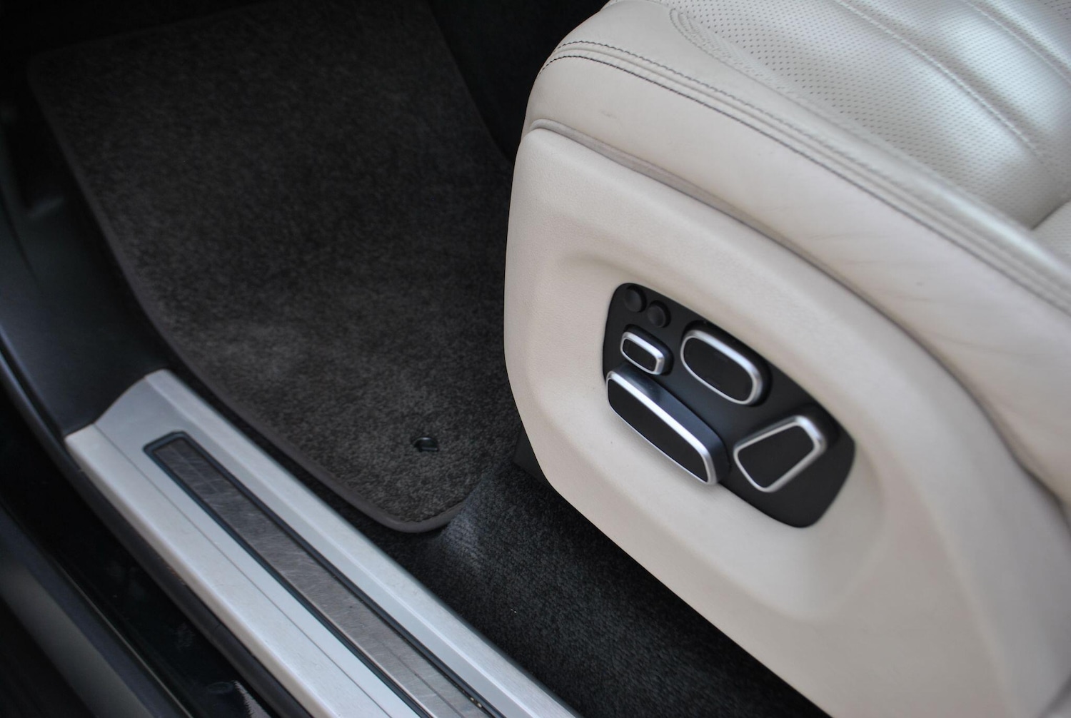 Used Land Rover Range Rover 2015 for sale - 76153002: Photo 10