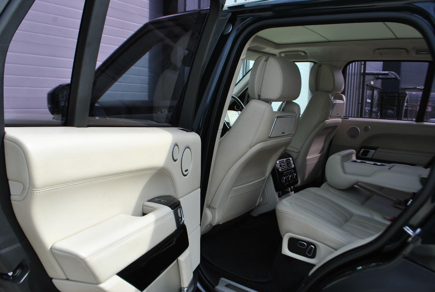 Used Land Rover Range Rover 2015 for sale - 76153002: Photo 12