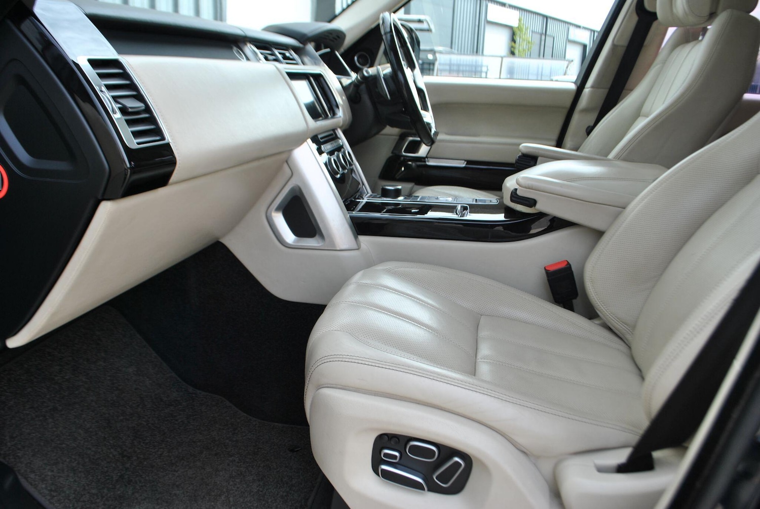 Used Land Rover Range Rover 2015 for sale - 76153002: Photo 8