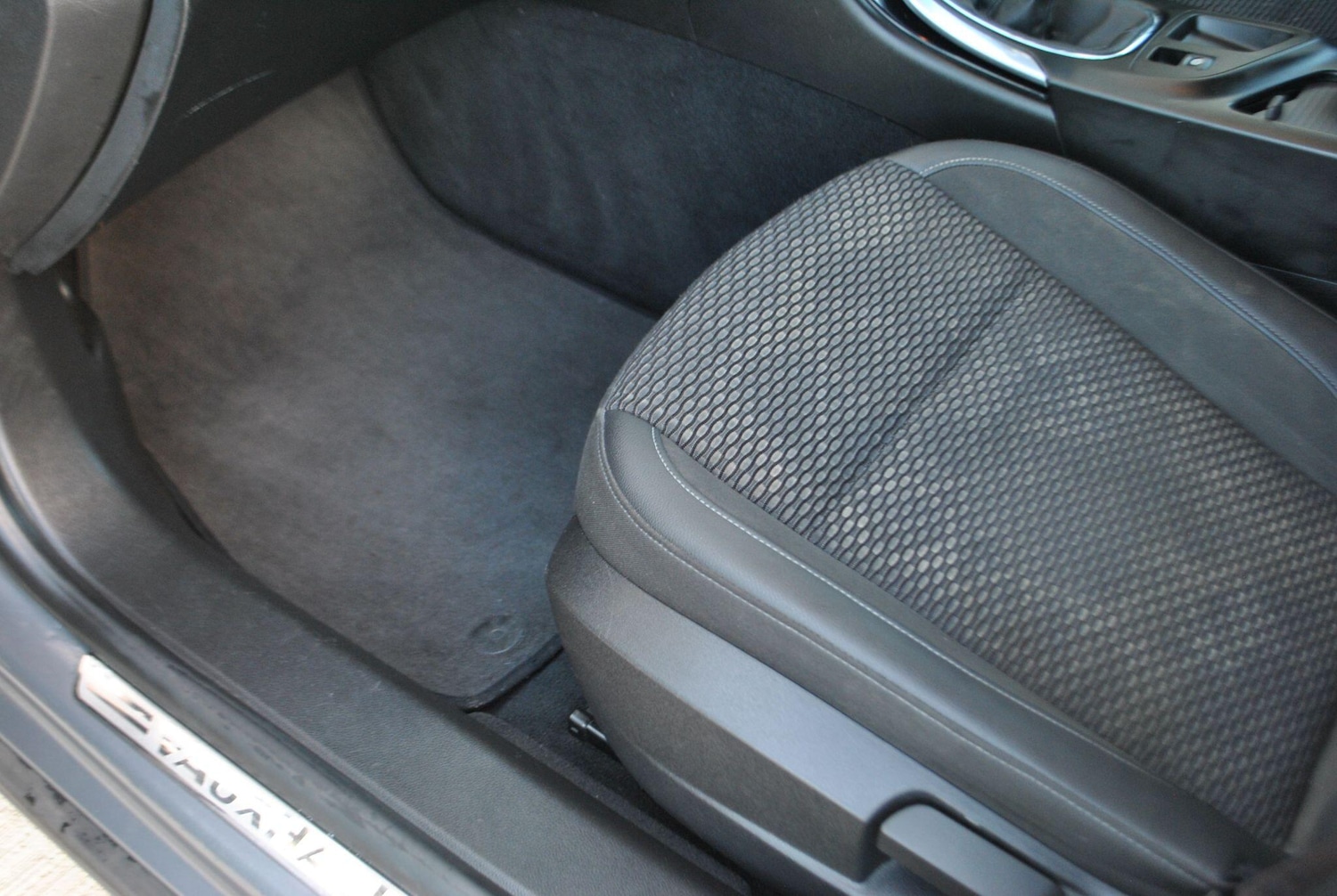 Used Vauxhall Insignia 2015 for sale - 76786402: Photo 12