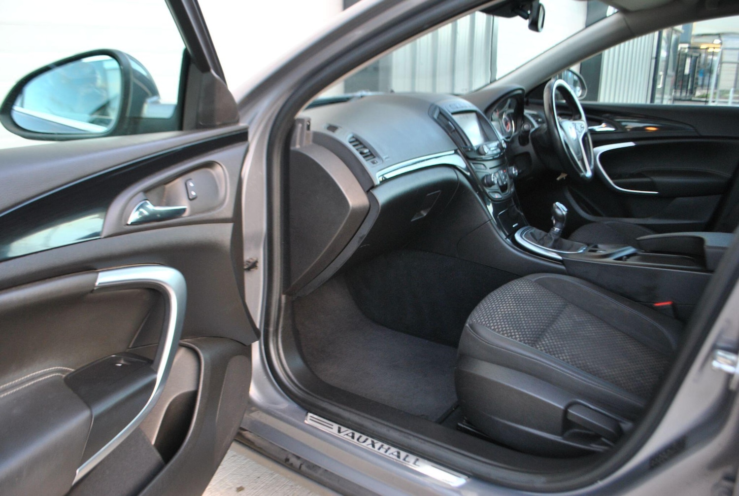 Used Vauxhall Insignia 2015 for sale - 76786402: Photo 8