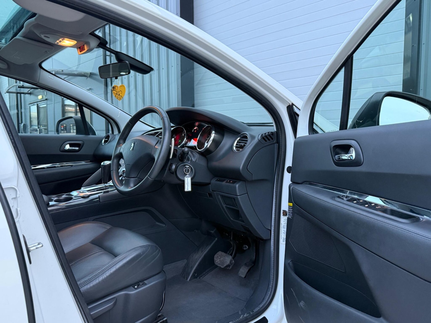 Vehicle 21