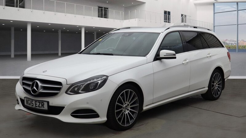 Used Mercedes-Benz E Class 2015 for sale - 77457953: Photo 2