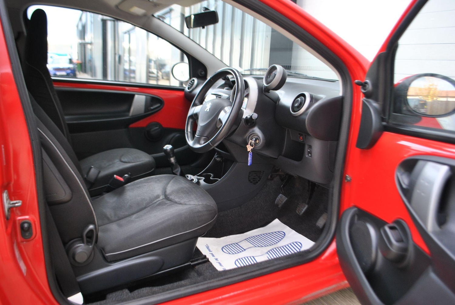 Used Peugeot 107 2012 for sale - 76521926: Photo 15