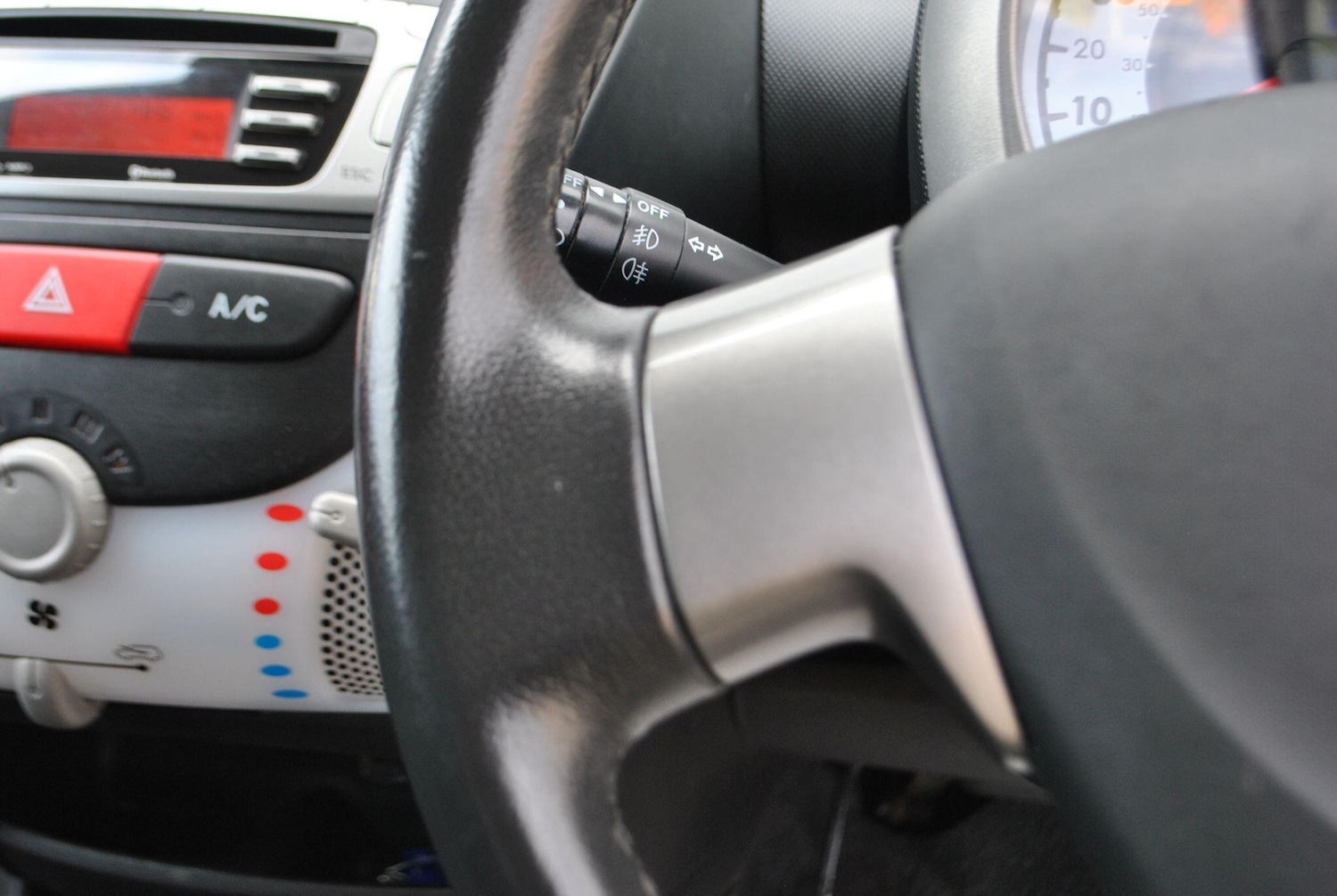 Used Peugeot 107 2012 for sale - 76521926: Photo 20