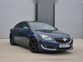 Vauxhall - Insignia
