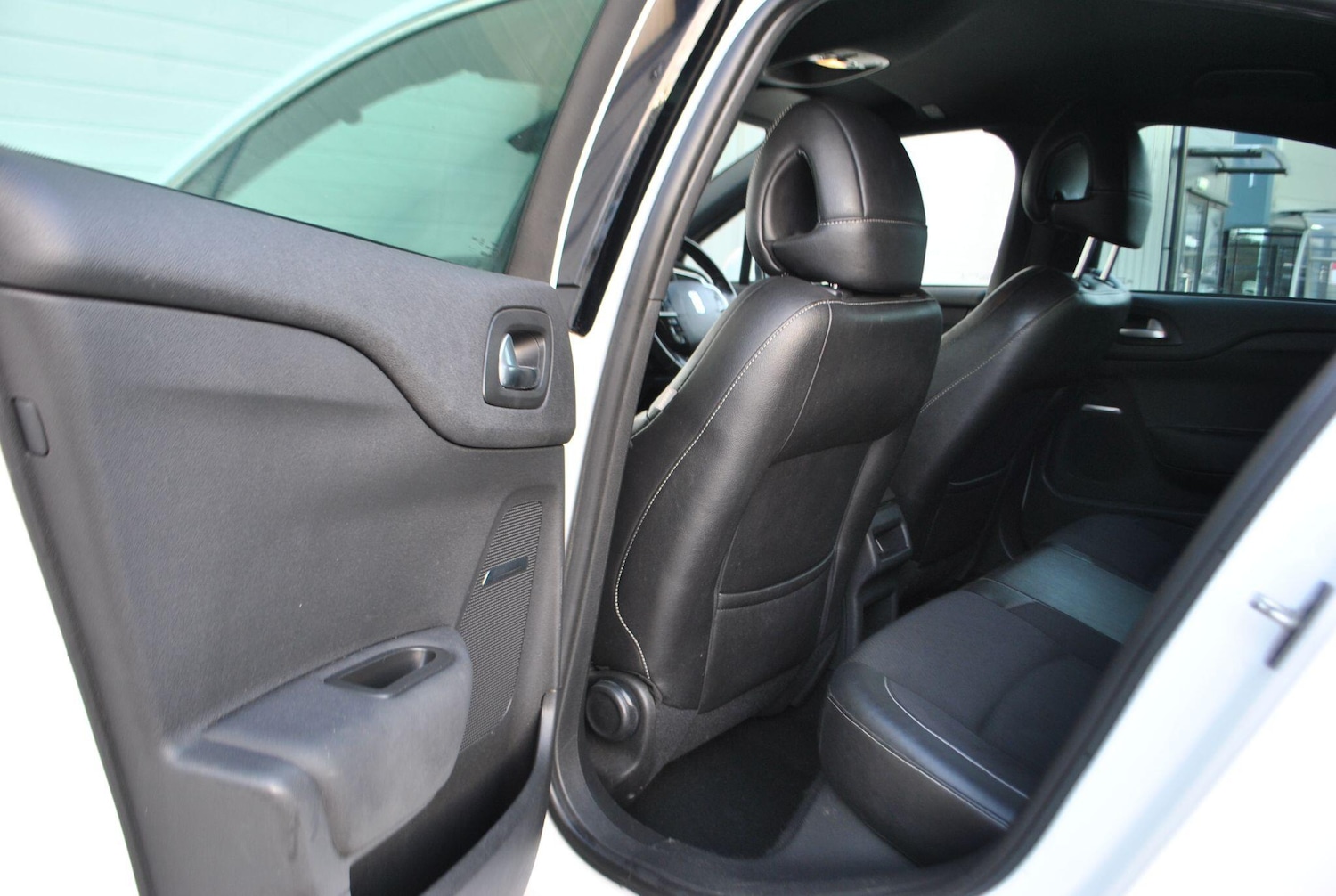 Used Citroen DS4 2013 for sale - 76786521: Photo 12