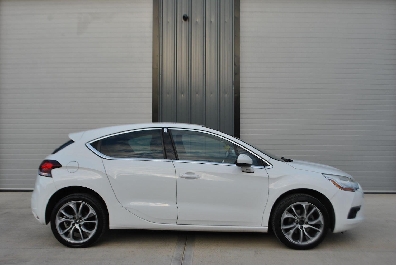 Used Citroen DS4 2013 for sale - 76786521: Photo 2