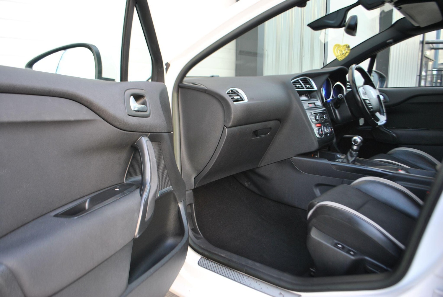 Used Citroen DS4 2013 for sale - 76786521: Photo 6