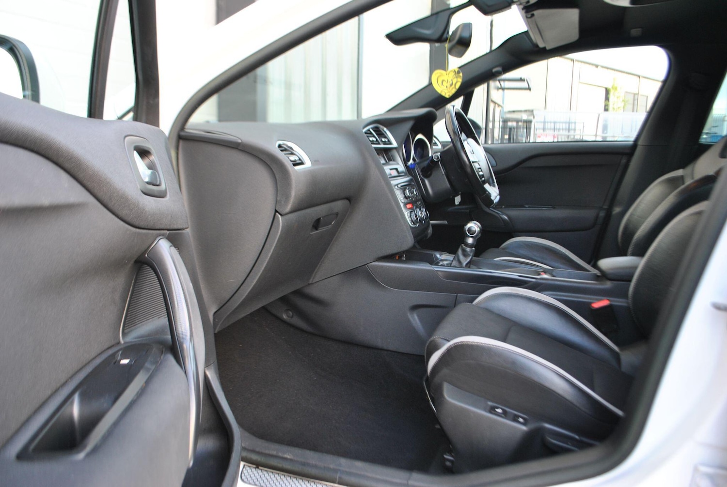 Used Citroen DS4 2013 for sale - 76786521: Photo 7