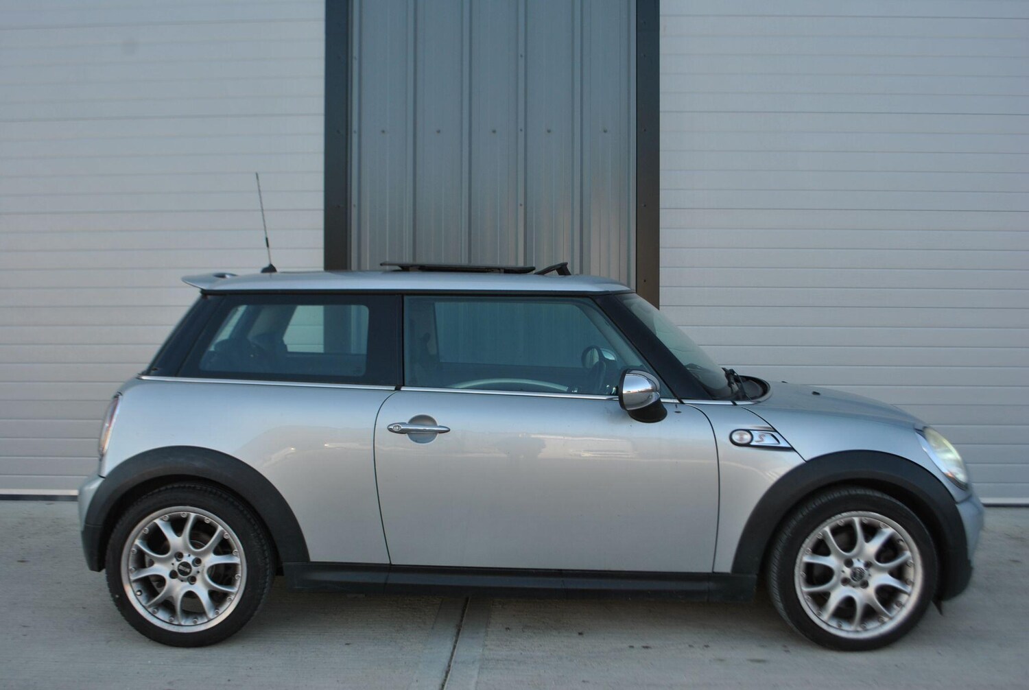 Used MINI Hatch 2007 for sale - 76606826: Photo 2