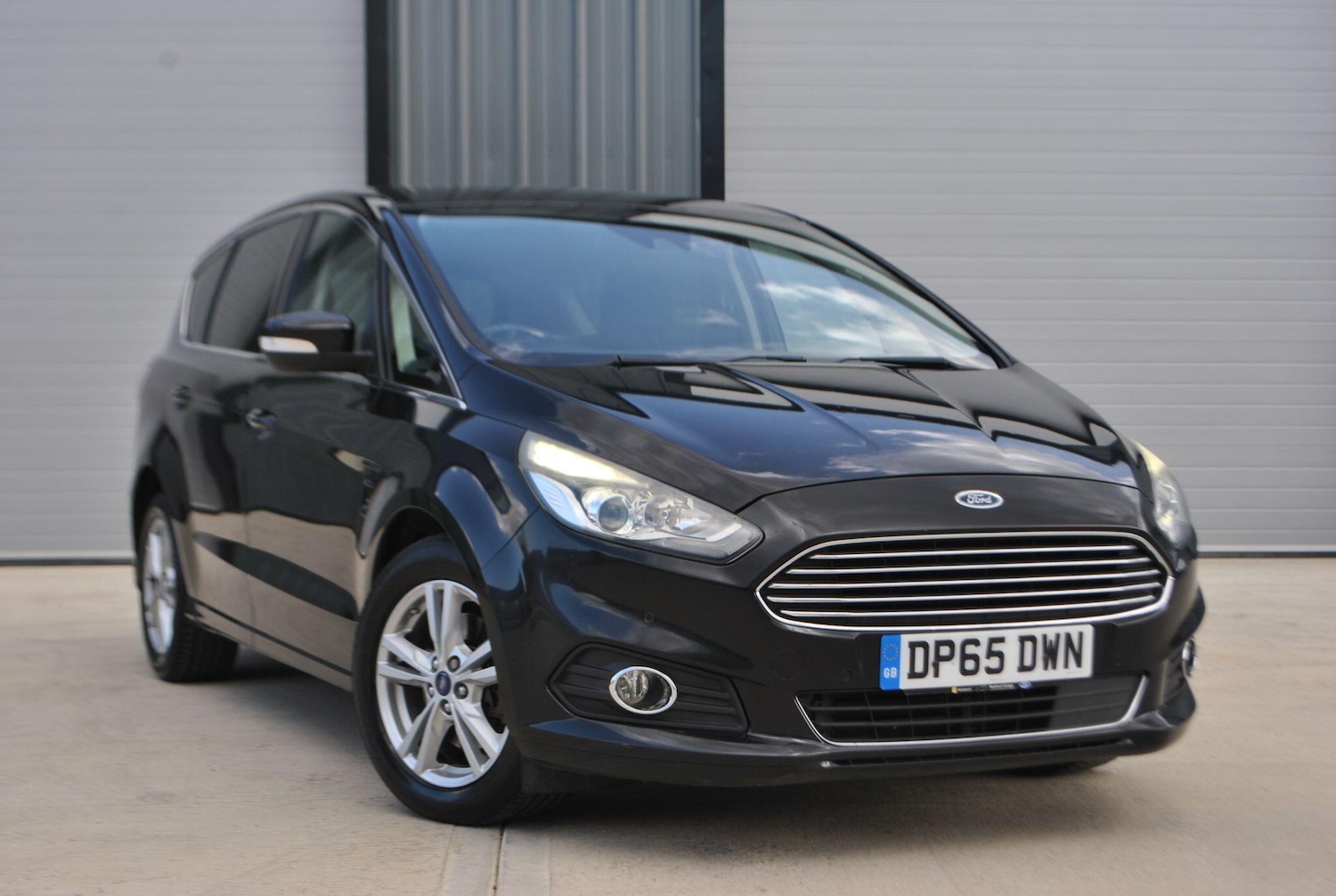 Used Ford S-Max 2016 for sale - 76786945: Photo 1