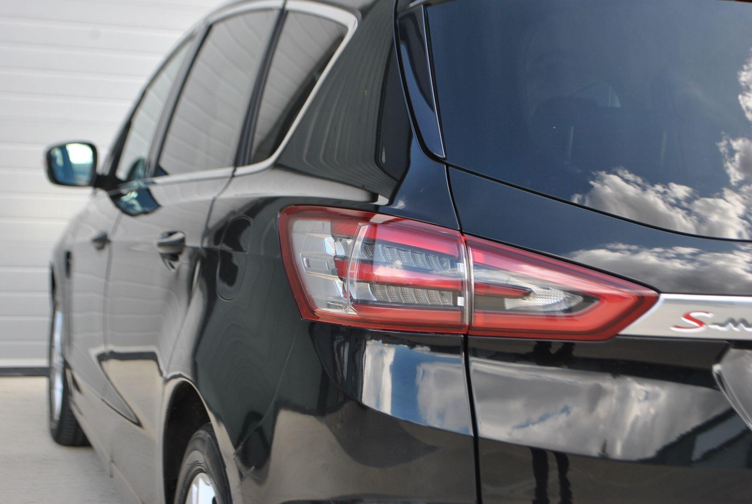 Used Ford S-Max 2016 for sale - 76786945: Photo 31