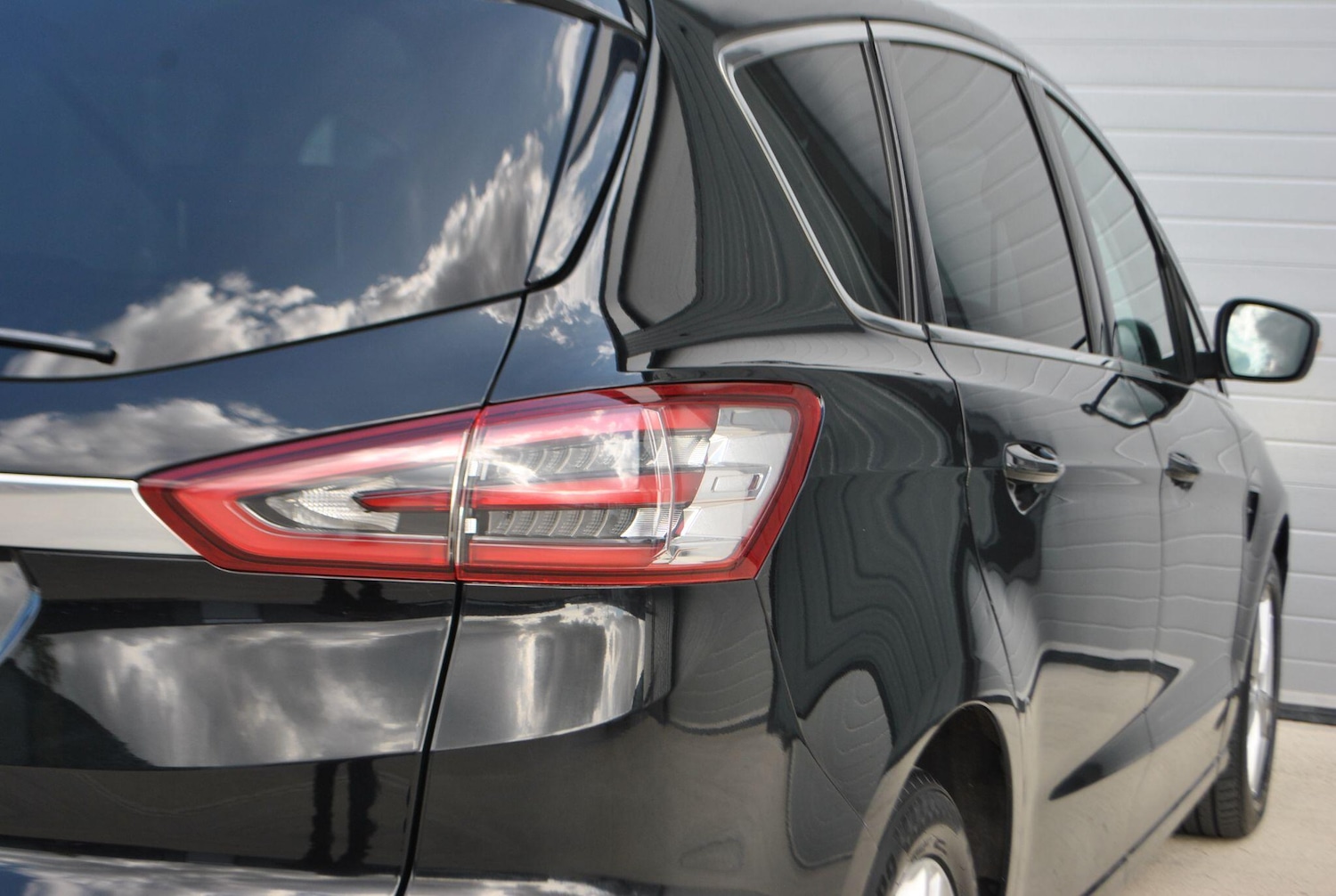 Used Ford S-Max 2016 for sale - 76786945: Photo 32