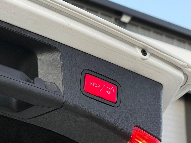 Used Mercedes-Benz E Class 2015 for sale - 77003750: Photo 25