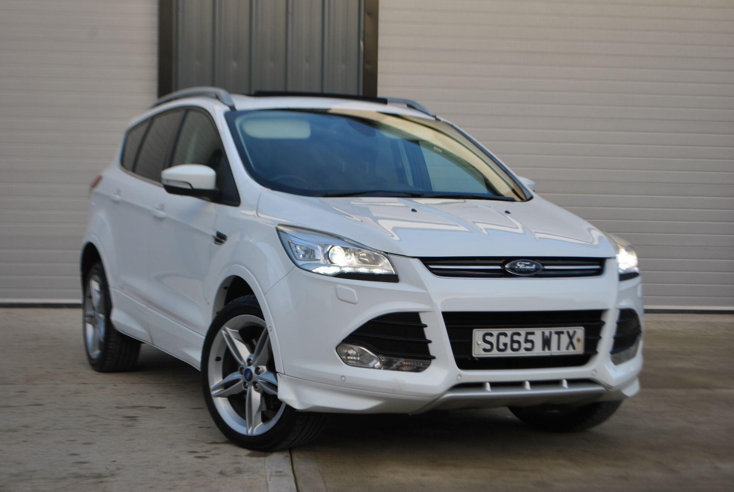 Used Ford Kuga 2015 for sale - 76801687: Photo 1