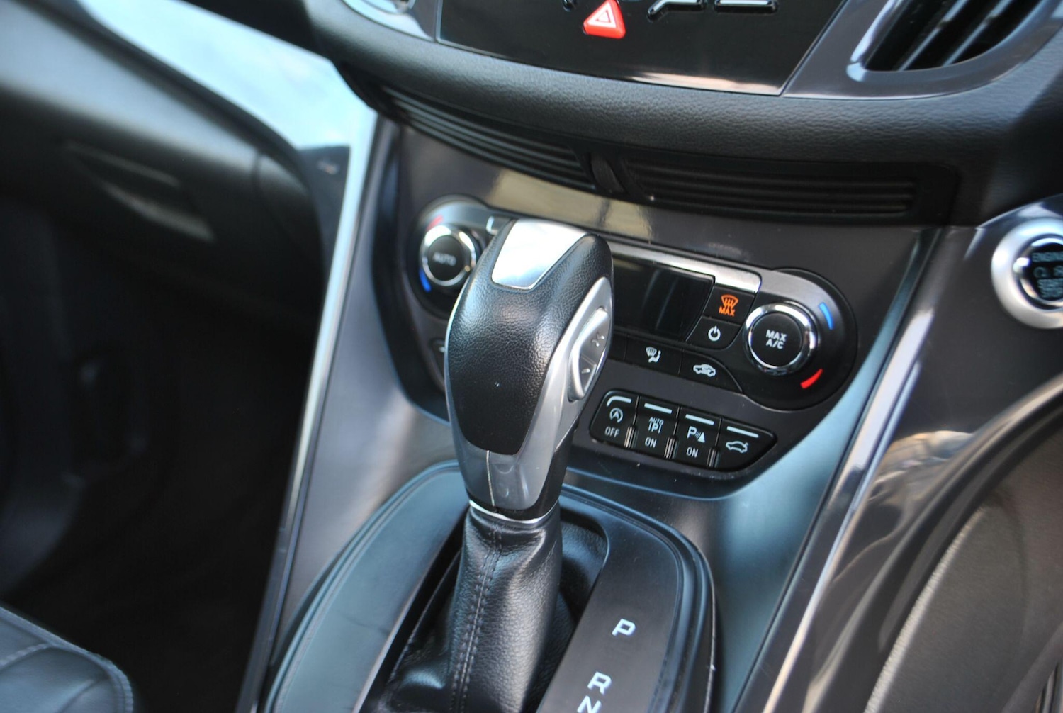 Used Ford Kuga 2015 for sale - 76801687: Photo 17