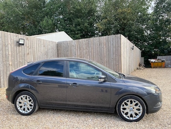 Used Ford Focus 2009 for sale - 75624081: Photo