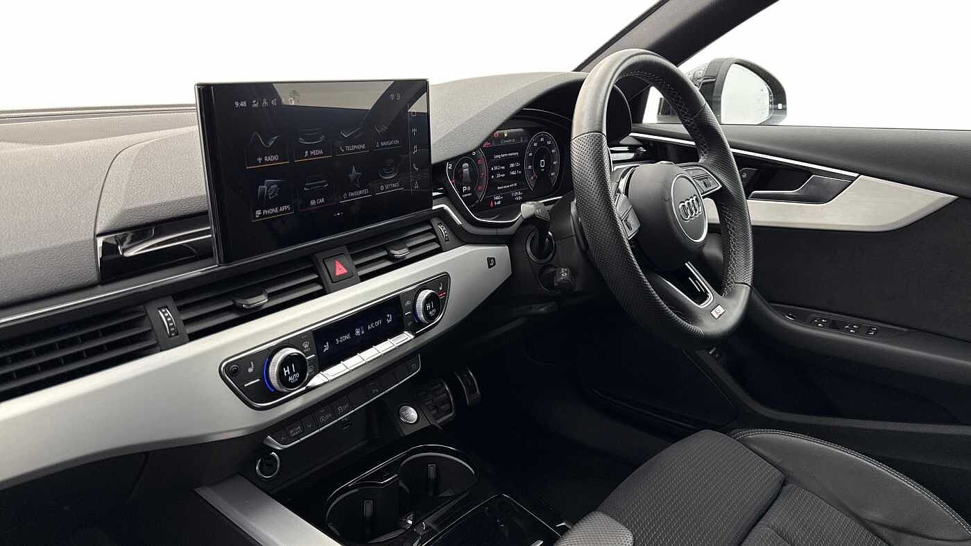 Used Audi A4 2023 for sale - 77112735: Photo 2