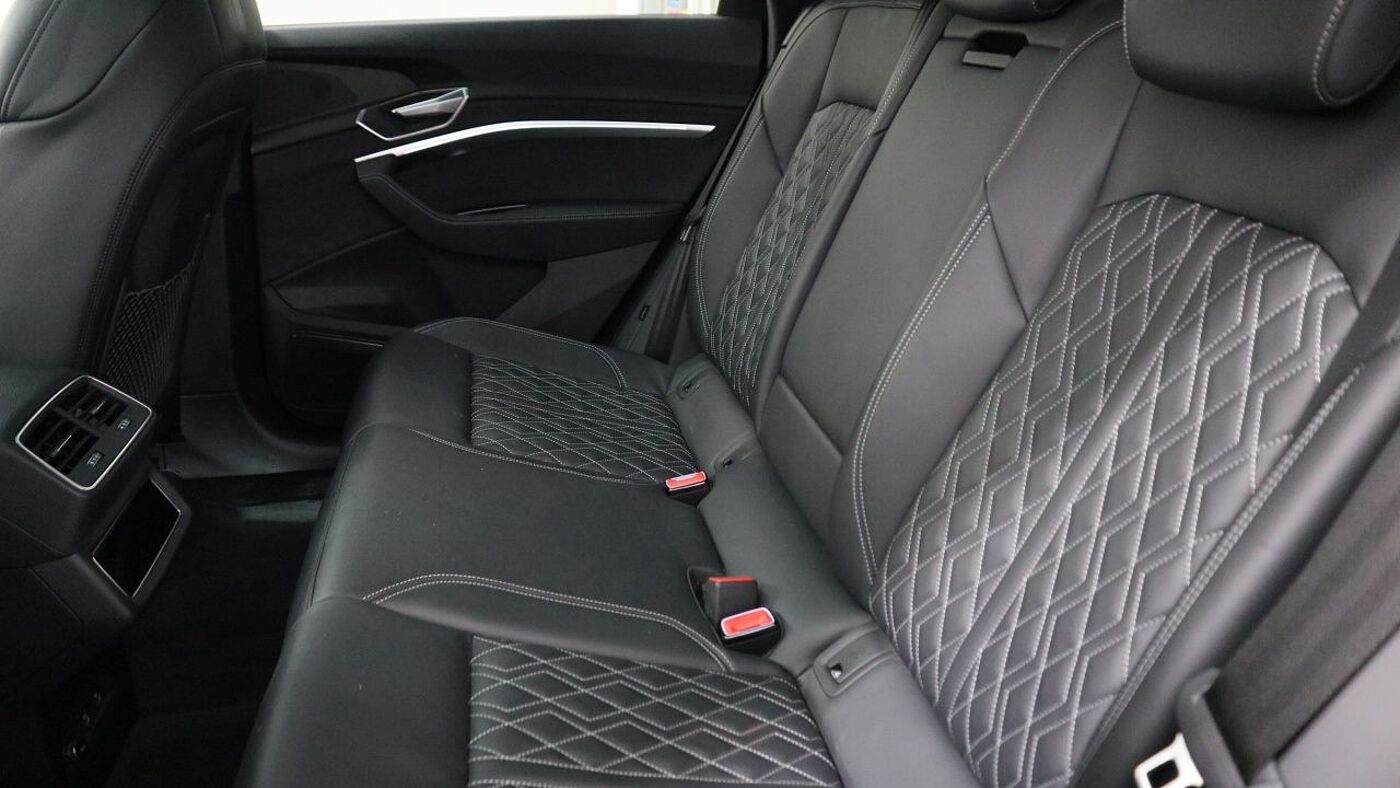 Used Audi e-tron 2022 for sale - 76675191: Photo 7